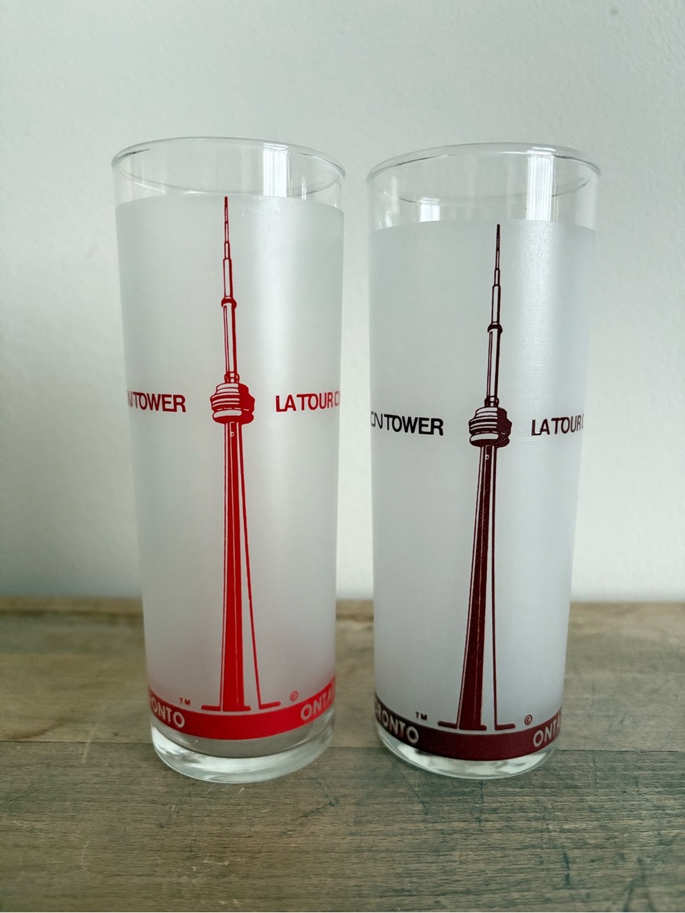 VINTAGE Set of 2 Toronto CN Tower Frosted Glass Highball Glasses MCM EUC